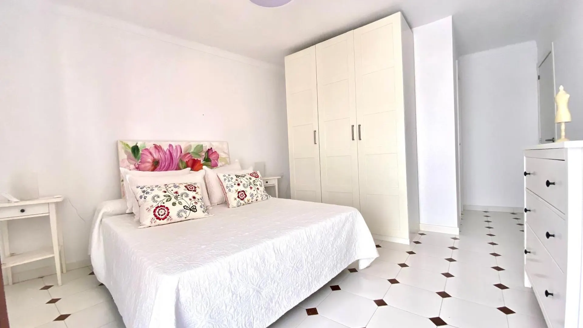 Casa Miguel - 3 Beautiful Apartments Availabe Sayalonga