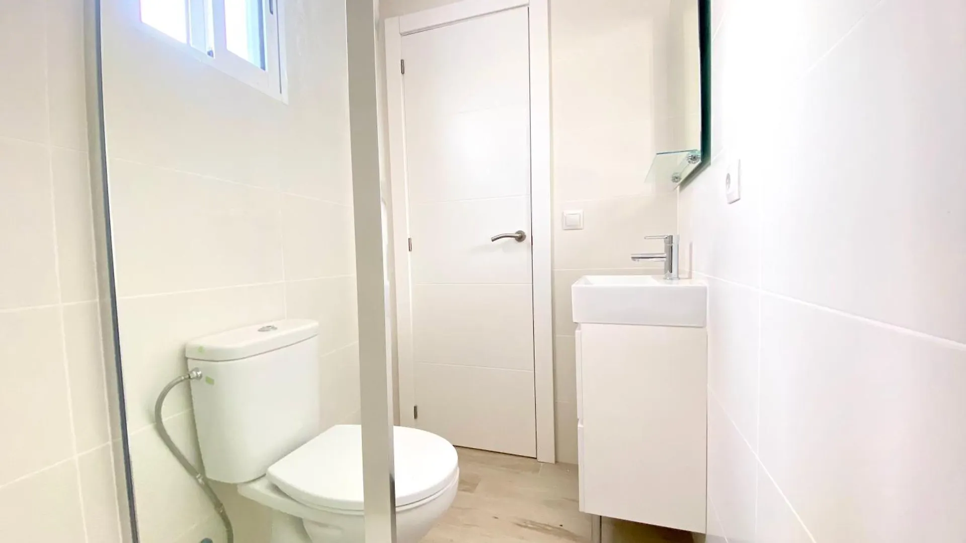 Casa Miguel - 3 Beautiful Apartments Availabe Sayalonga 0*,