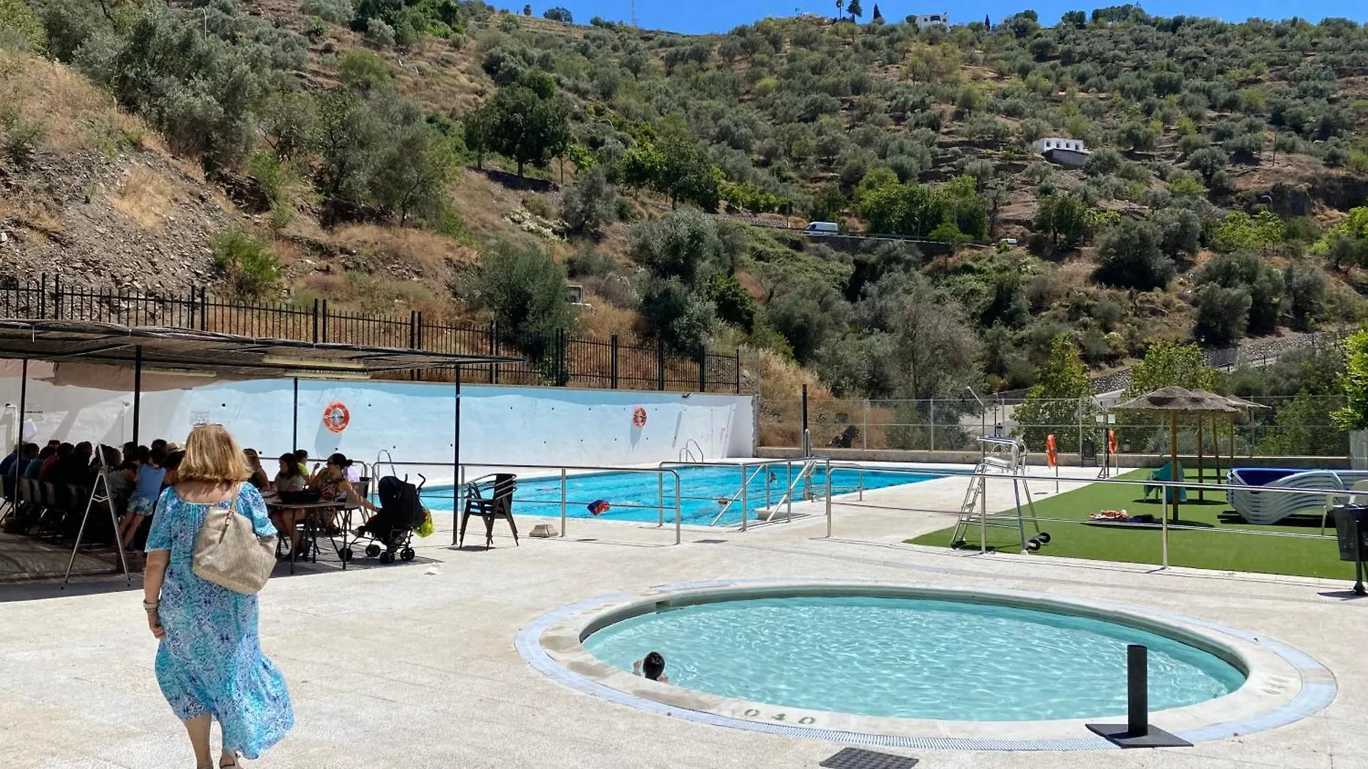 Casa Miguel - 3 Beautiful Apartments Availabe Sayalonga