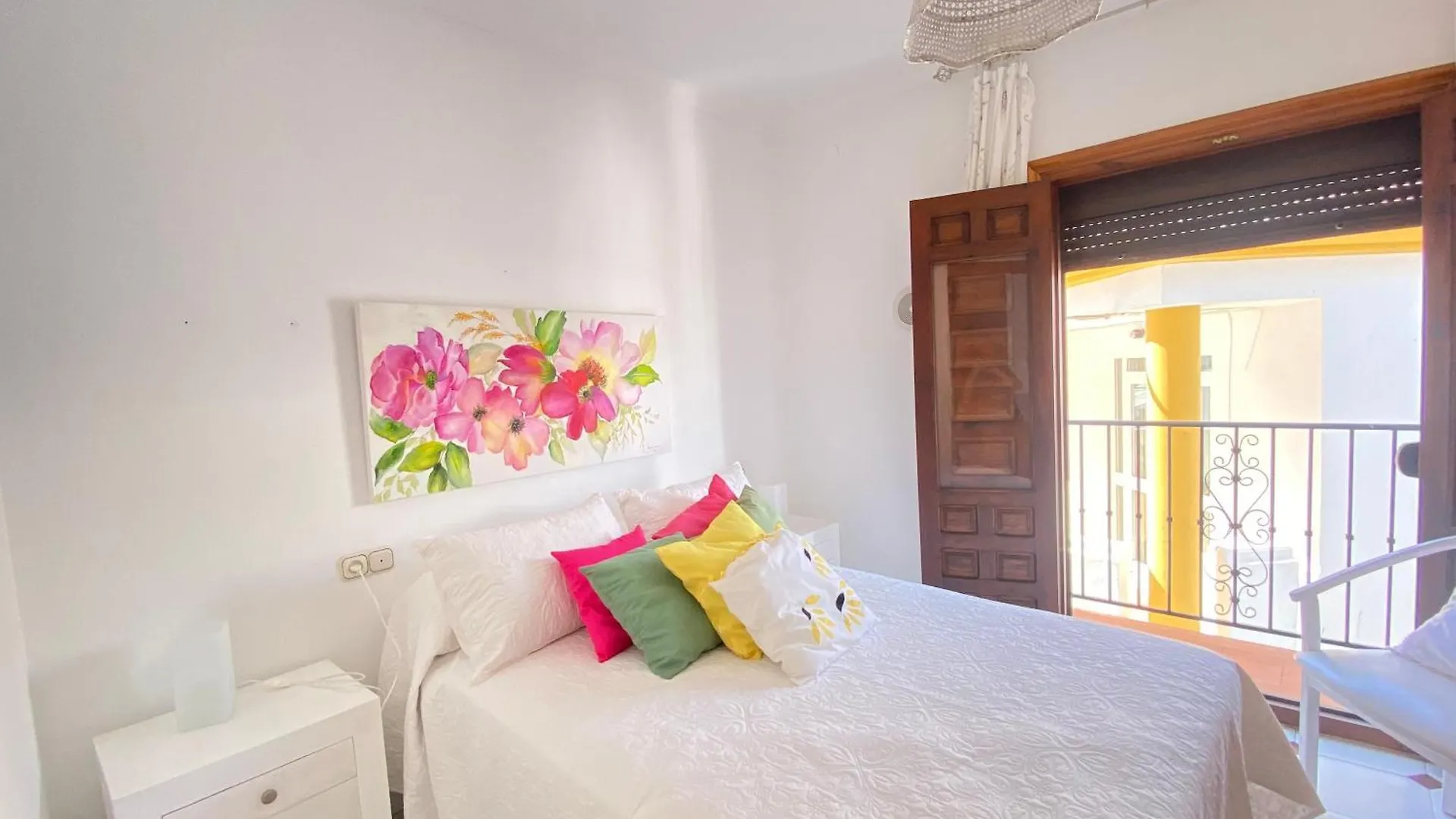 Casa Miguel - 3 Beautiful Apartments Availabe Sayalonga 0*,  Spain