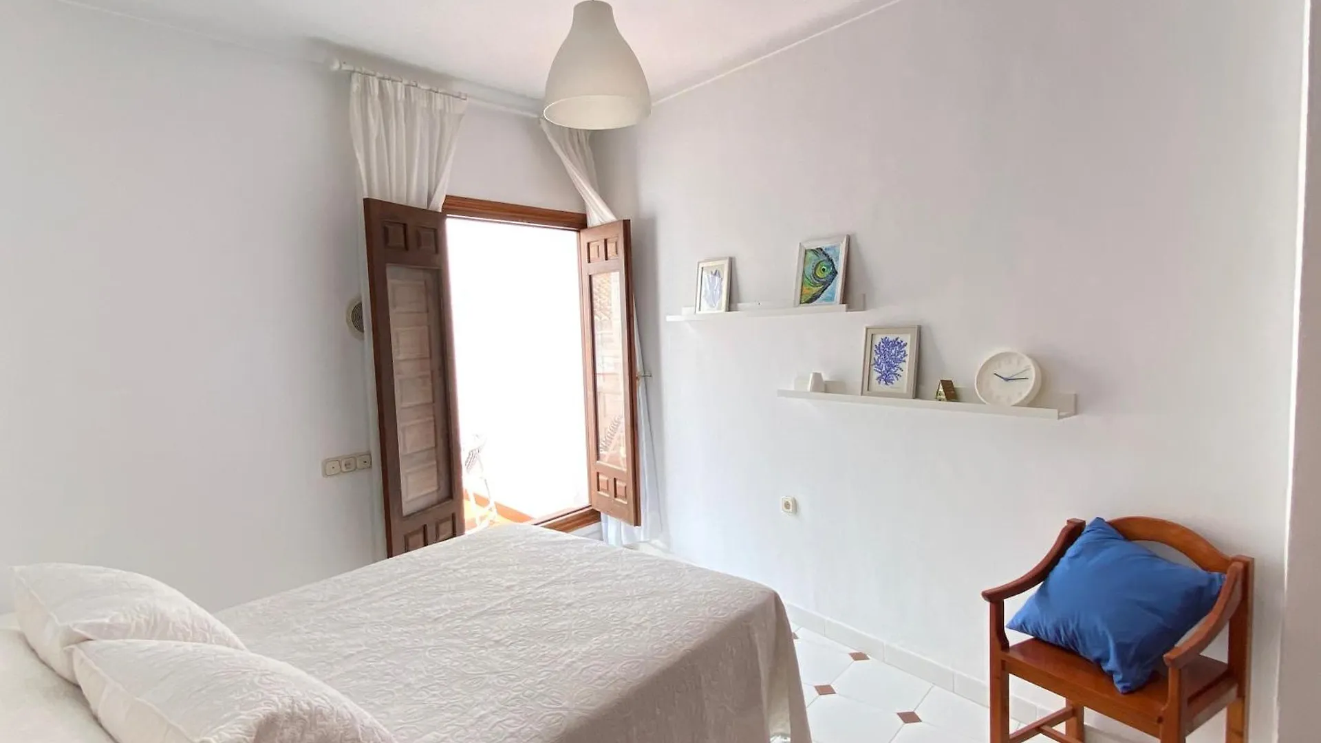 Casa Miguel - 3 Beautiful Apartments Availabe Sayalonga Spain