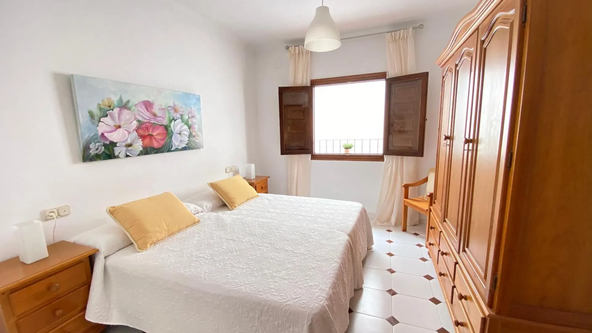 Casa Miguel - 3 Beautiful Apartments Availabe Sayalonga