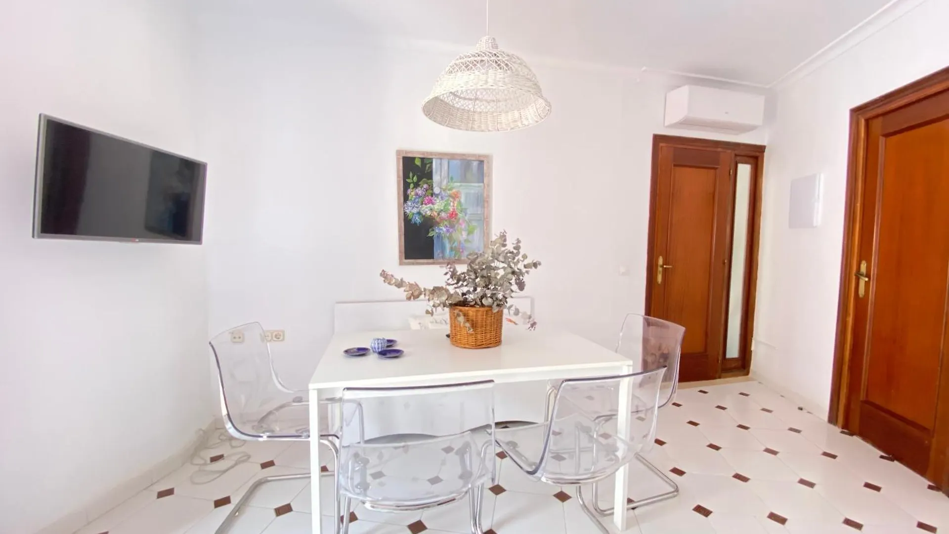 Casa Miguel - 3 Beautiful Apartments Availabe Sayalonga 0*,