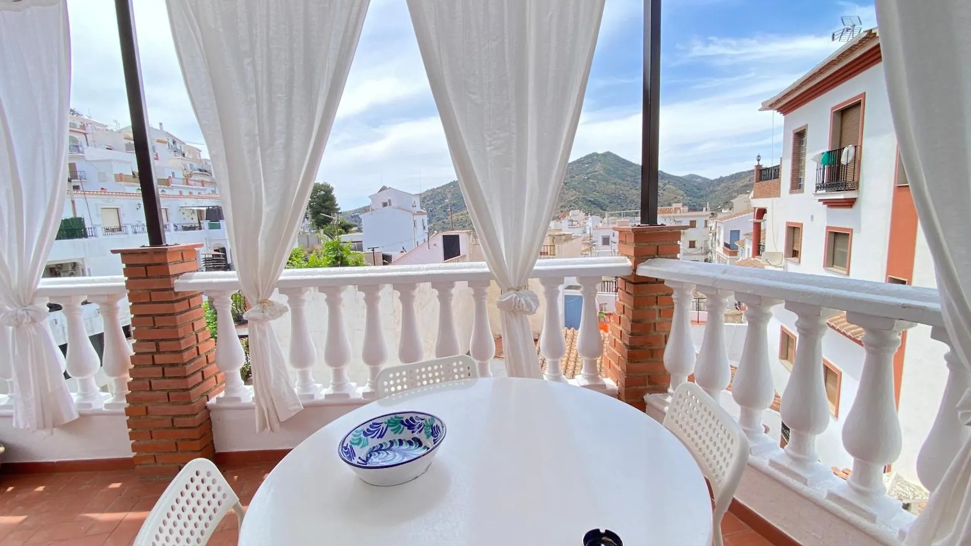 Casa Miguel - 3 Beautiful Apartments Availabe Sayalonga İspanya